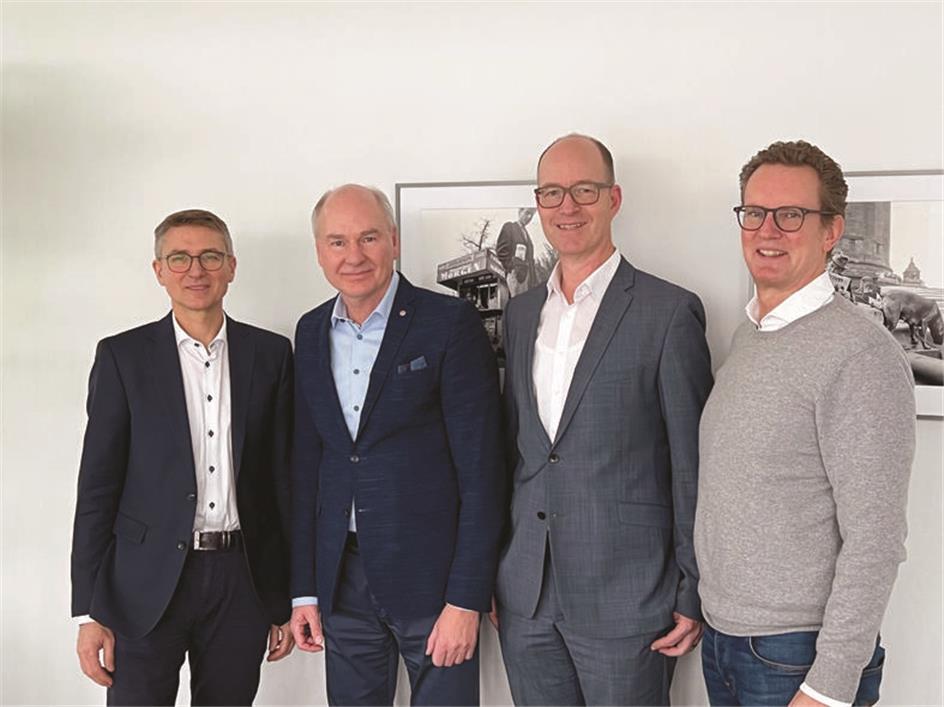 HAAS Mediengruppe wird neuer DIALOG-Kunde für fünf Zeitungen HAAS Mediengruppe wird neuer DIALOG-Kunde für fünf Zeitungen