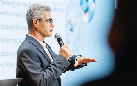 Leiter Forschung & Entwicklung, Xavier Tassy referiert über die Zukunft von DIALOG auf dem Branchentreff 2026 in Dortmund.